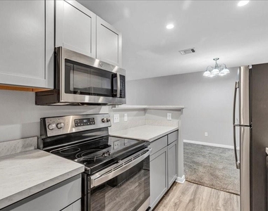 9519 Pagewood Lane - Photo Thumbnail 9