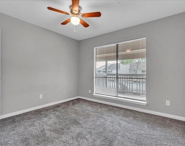 9519 Pagewood Lane - Photo Thumbnail 24