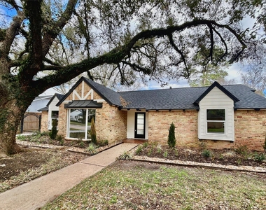 2511 Briarpark Drive - Photo Thumbnail 3