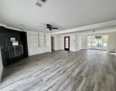 2511 Briarpark Drive - Photo Thumbnail 14