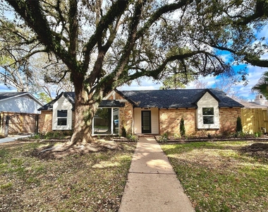 2511 Briarpark Drive - Photo Thumbnail 4