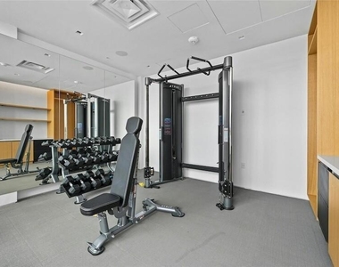 313 W 17th Street - Photo Thumbnail 17