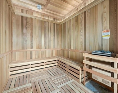 313 W 17th Street - Photo Thumbnail 10