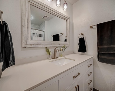 2607 Plymouth Rock Drive - Photo Thumbnail 18