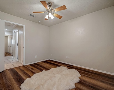 2607 Plymouth Rock Drive - Photo Thumbnail 21