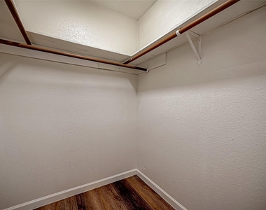 2607 Plymouth Rock Drive - Photo Thumbnail 28