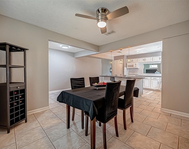 2607 Plymouth Rock Drive - Photo Thumbnail 4