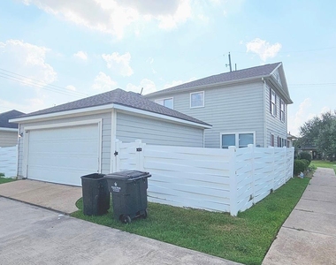 1707 Nichole Woods Drive - Photo Thumbnail 3