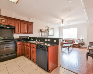 6655 W Sam Houston Parkway S - Photo Thumbnail 12