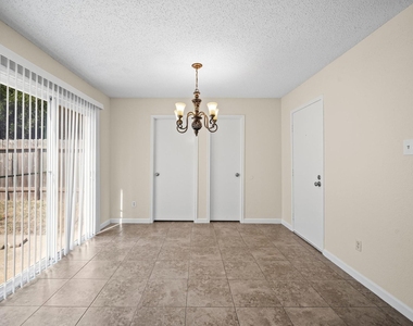 10011 Spring Place Drive - Photo Thumbnail 8