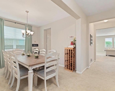 17639 Cypress Hilltop Way - Photo Thumbnail 3