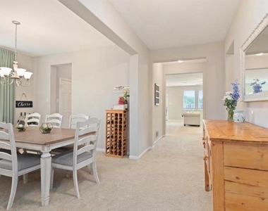 17639 Cypress Hilltop Way - Photo Thumbnail 2