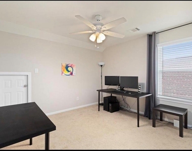 17639 Cypress Hilltop Way - Photo Thumbnail 27