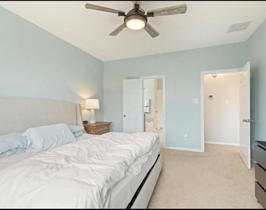 17639 Cypress Hilltop Way - Photo Thumbnail 17