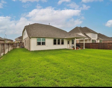 17639 Cypress Hilltop Way - Photo Thumbnail 32