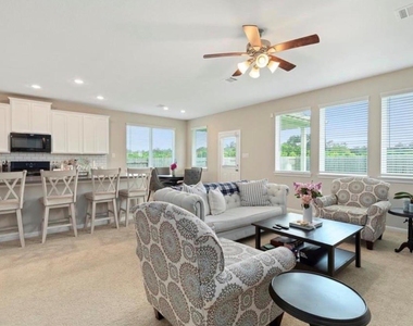 17639 Cypress Hilltop Way - Photo Thumbnail 7