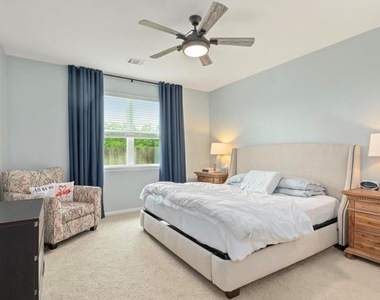 17639 Cypress Hilltop Way - Photo Thumbnail 16