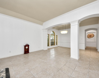 3818 S Barnett Way - Photo Thumbnail 2