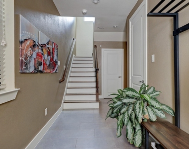 1016 Green Kensington Drive - Photo Thumbnail 6