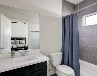 1016 Green Kensington Drive - Photo Thumbnail 26