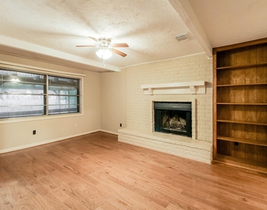 353 Dawn Hill - Photo Thumbnail 4