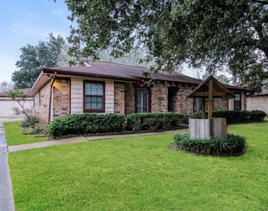 353 Dawn Hill - Photo Thumbnail 1
