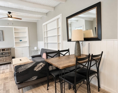 2347 Sheridan Street - Photo Thumbnail 7