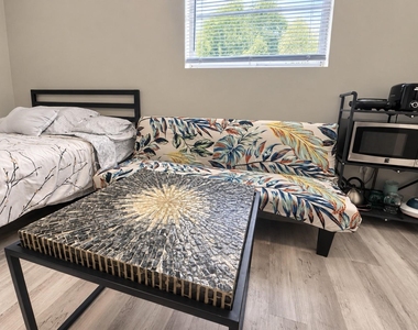 2347 Sheridan Street - Photo Thumbnail 19