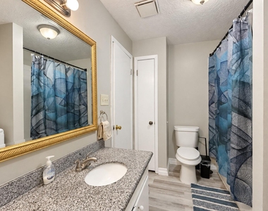 2347 Sheridan Street - Photo Thumbnail 12