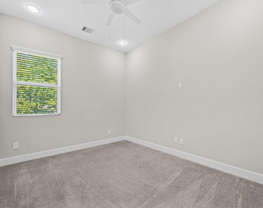 1611 Hardy Street - Photo Thumbnail 20