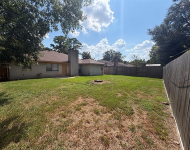 2015 Trailing Vine Road - Photo Thumbnail 26