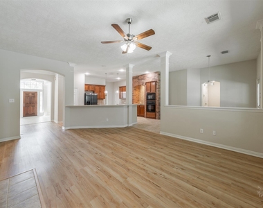 5010 Oxbow Circle E - Photo Thumbnail 20
