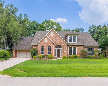 5010 Oxbow Circle E - Photo Thumbnail 5