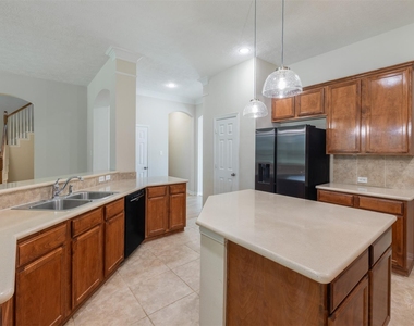 5010 Oxbow Circle E - Photo Thumbnail 16