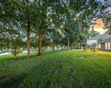 5010 Oxbow Circle E - Photo Thumbnail 2