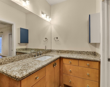 3030 Orchard Drive - Photo Thumbnail 7