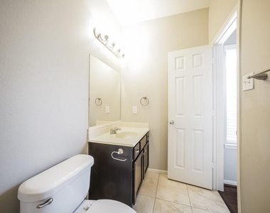 4043 Mossy Place Lane - Photo Thumbnail 12