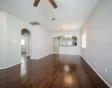 4043 Mossy Place Lane - Photo Thumbnail 3