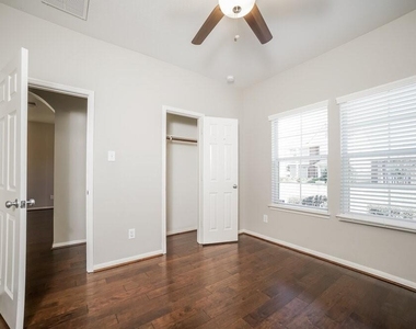 4043 Mossy Place Lane - Photo Thumbnail 11
