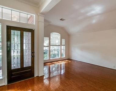 1718 Bumelia Court - Photo Thumbnail 2