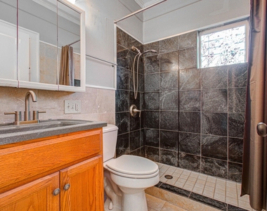 512 W Pierce Street - Photo Thumbnail 14