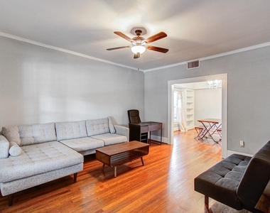 512 W Pierce Street - Photo Thumbnail 4