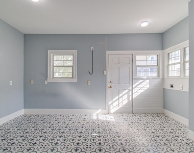 512 W Pierce Street - Photo Thumbnail 24