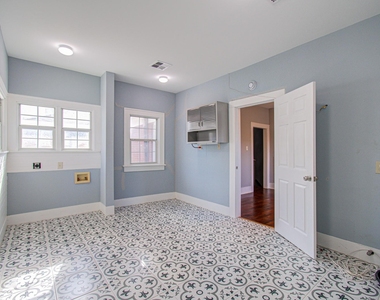 512 W Pierce Street - Photo Thumbnail 25