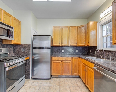512 W Pierce Street - Photo Thumbnail 10