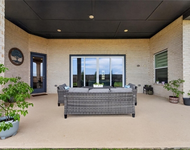 3031 Emerald Field Lane - Photo Thumbnail 45