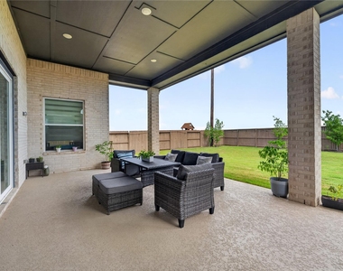 3031 Emerald Field Lane - Photo Thumbnail 44