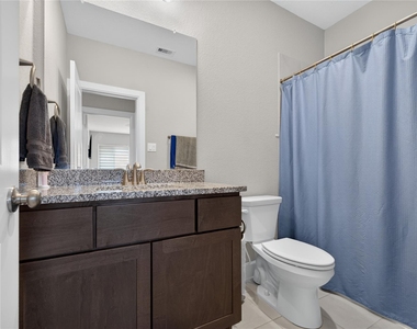 3031 Emerald Field Lane - Photo Thumbnail 34