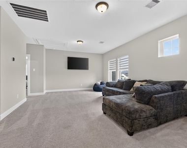 3031 Emerald Field Lane - Photo Thumbnail 36