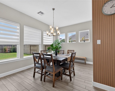 3031 Emerald Field Lane - Photo Thumbnail 19